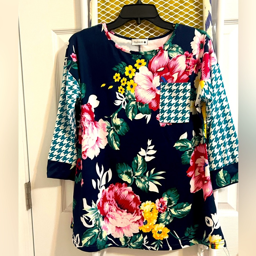 Nuggles Top